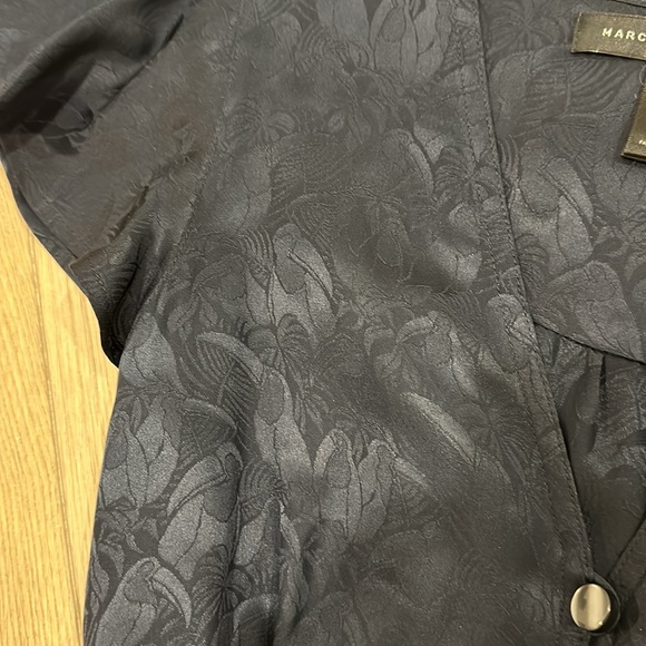 Women’s Marc Jacobs XS cap sleeve, tie back dressto knee. Like new. 100% silk - Picture 5 of 7